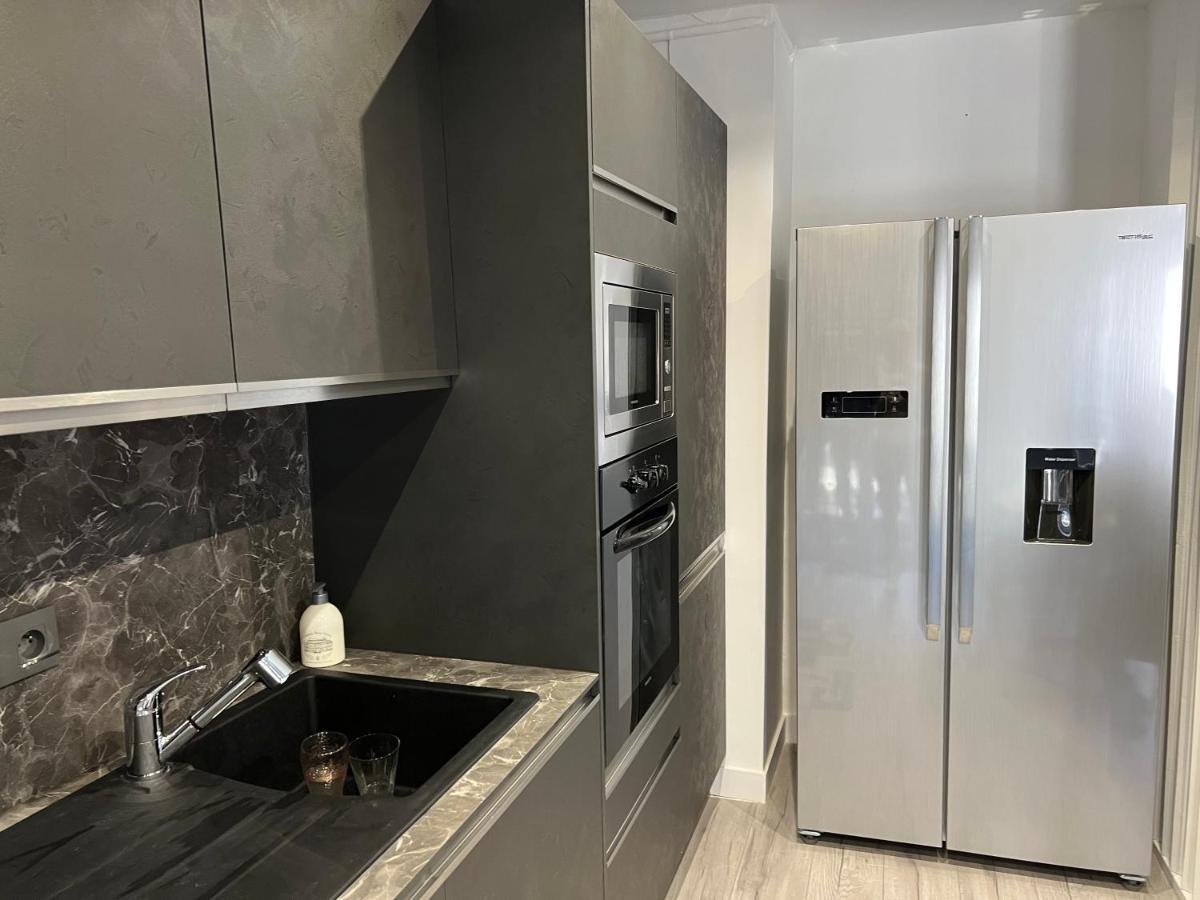 Gorgeous 2 Bedrooms Holiday Apartement Ница Екстериор снимка