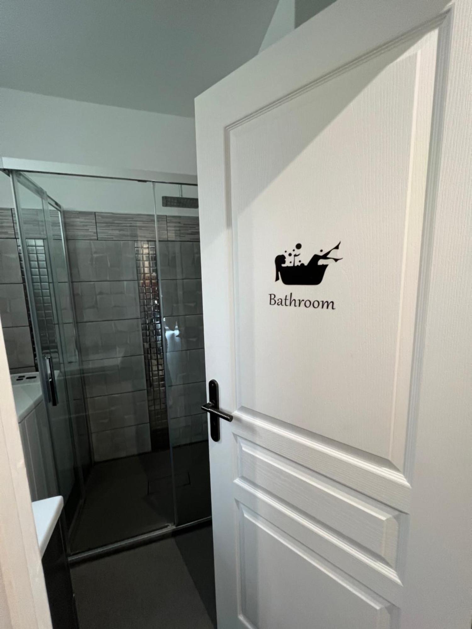 Gorgeous 2 Bedrooms Holiday Apartement Ница Екстериор снимка