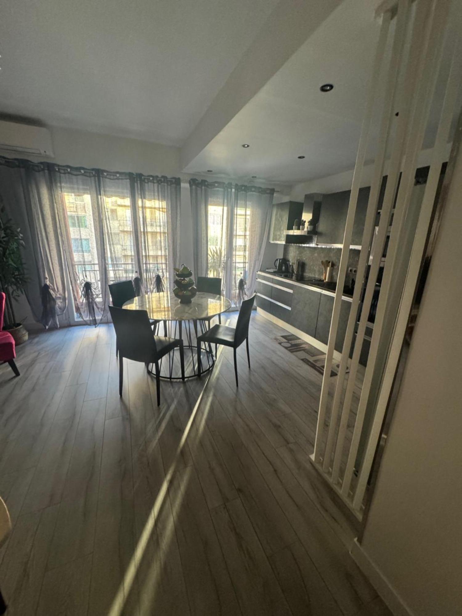 Gorgeous 2 Bedrooms Holiday Apartement Ница Екстериор снимка
